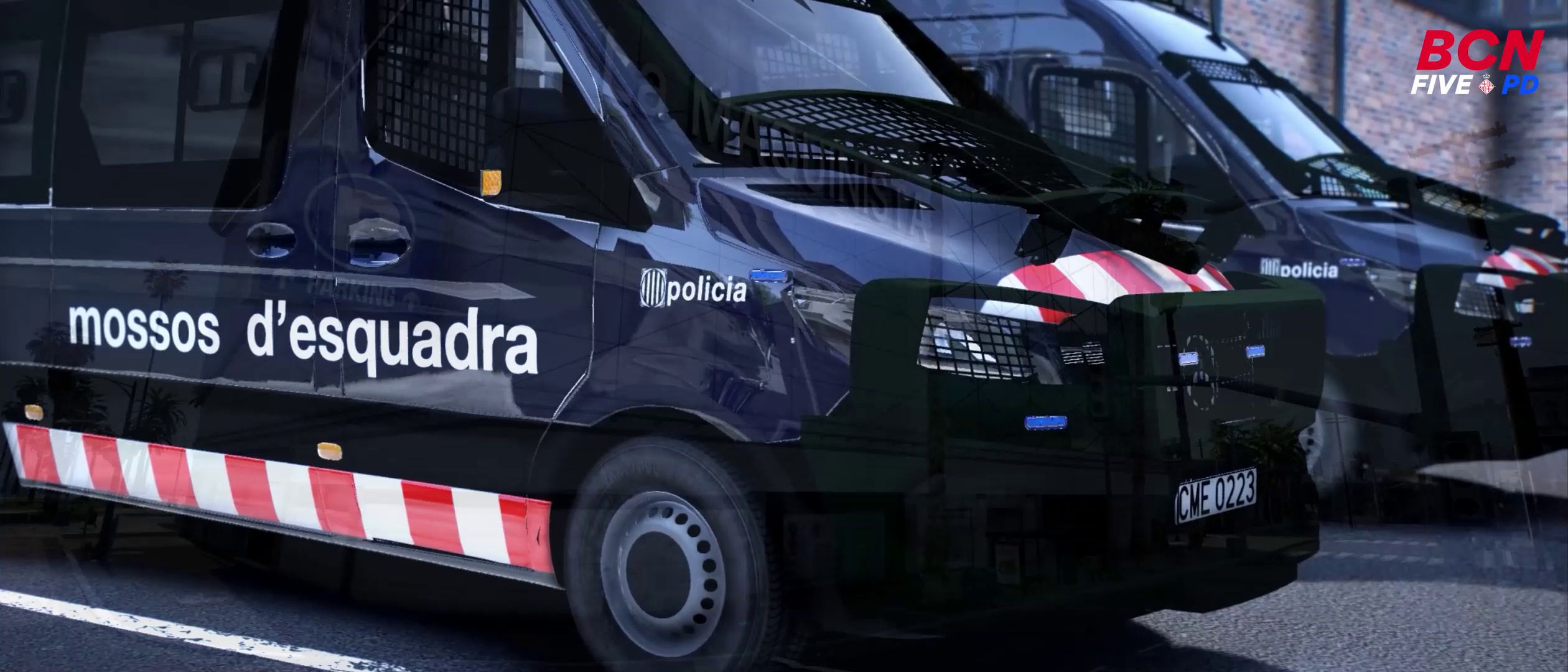 Furgones de orden público de Mossos d’Esquadra aparcados